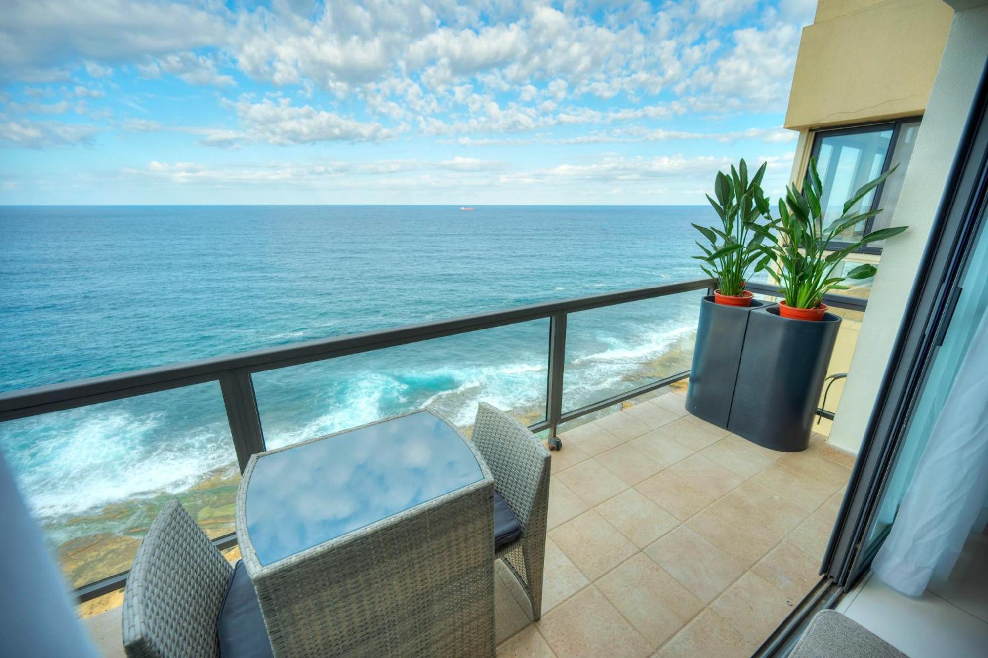 Modern, Large 3Bedroom, Spectacular Views Goslm-9 Sliema Extérieur photo